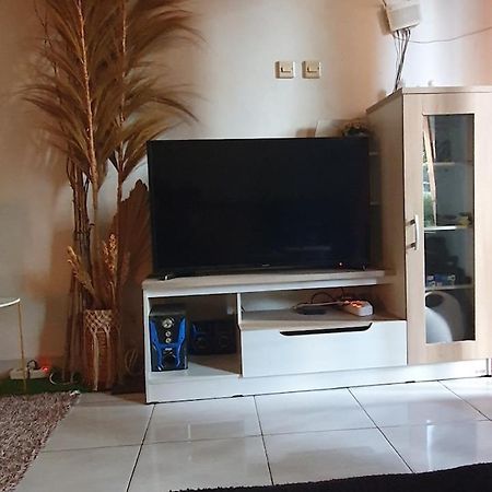House In Bekasi Timur Vila Exterior foto