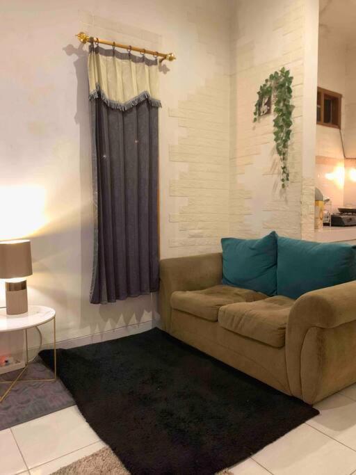 House In Bekasi Timur Vila Exterior foto